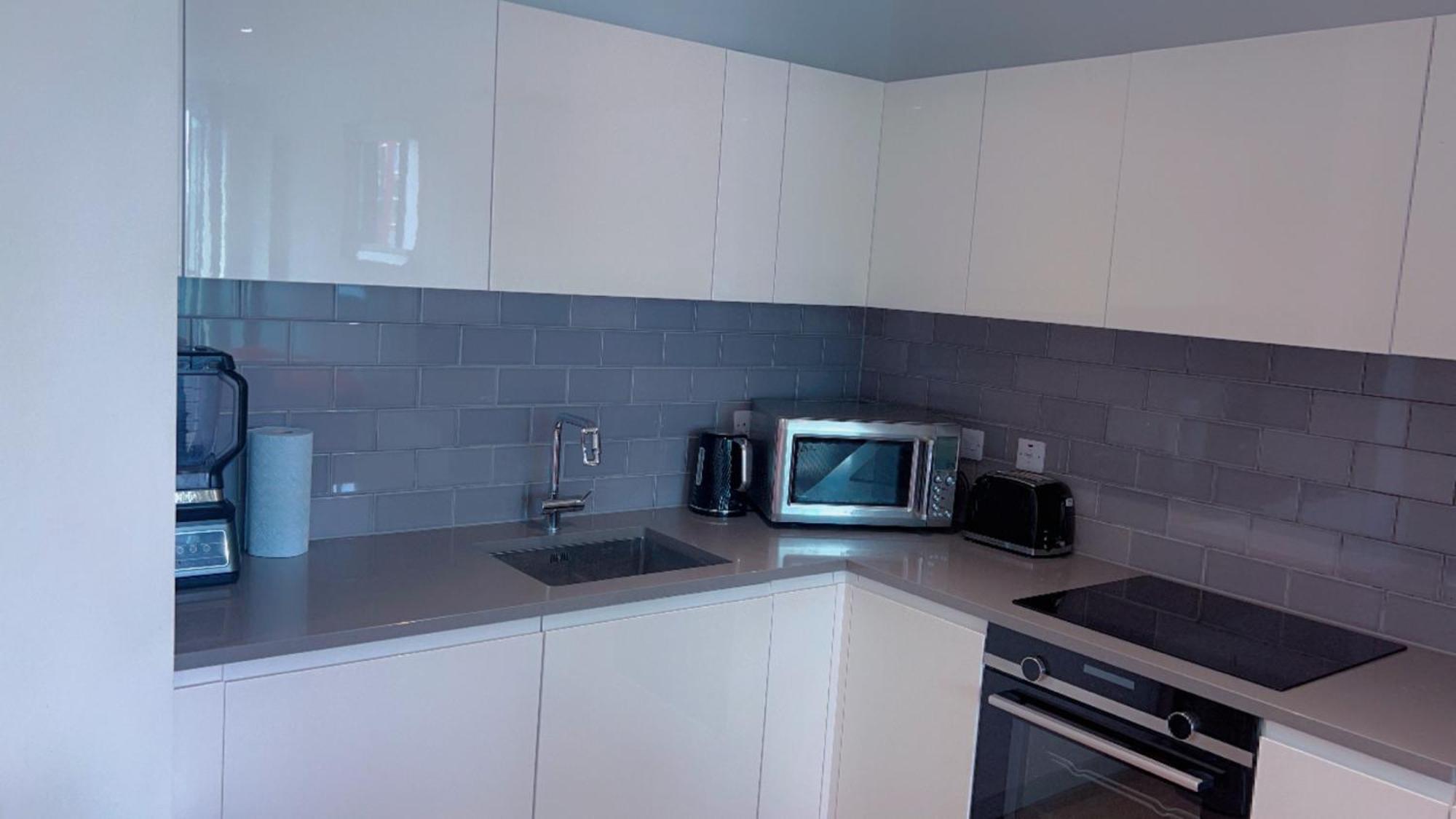 Ds Rentals - Entire 1 Bedroom Apartment London Exterior foto