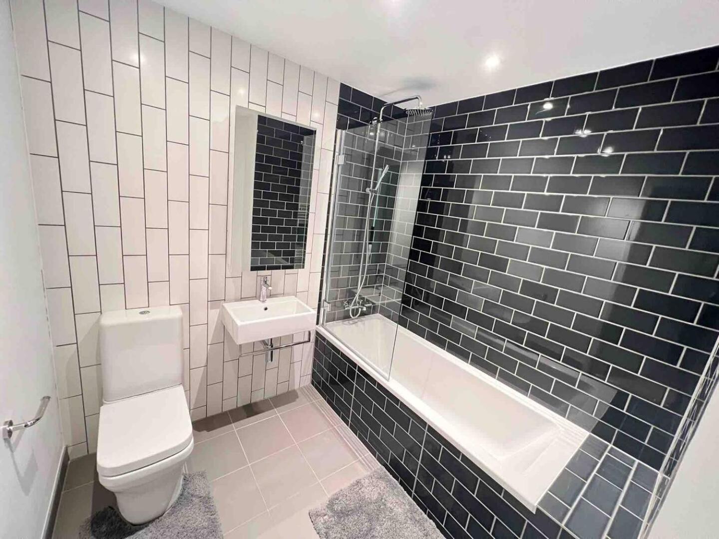 Ds Rentals - Entire 1 Bedroom Apartment London Exterior foto